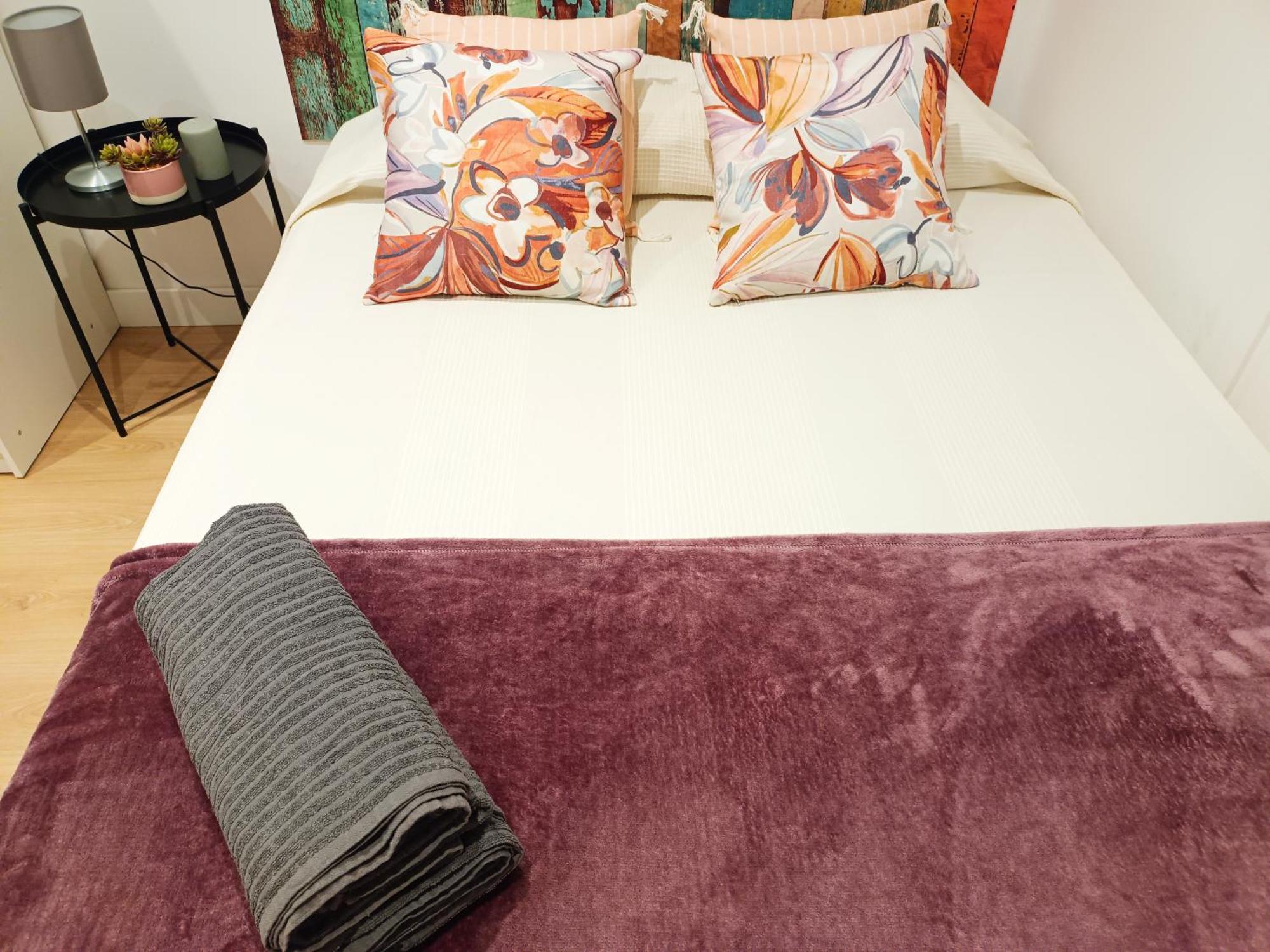 By Universitat Rooms Barcelona Bagian luar foto
